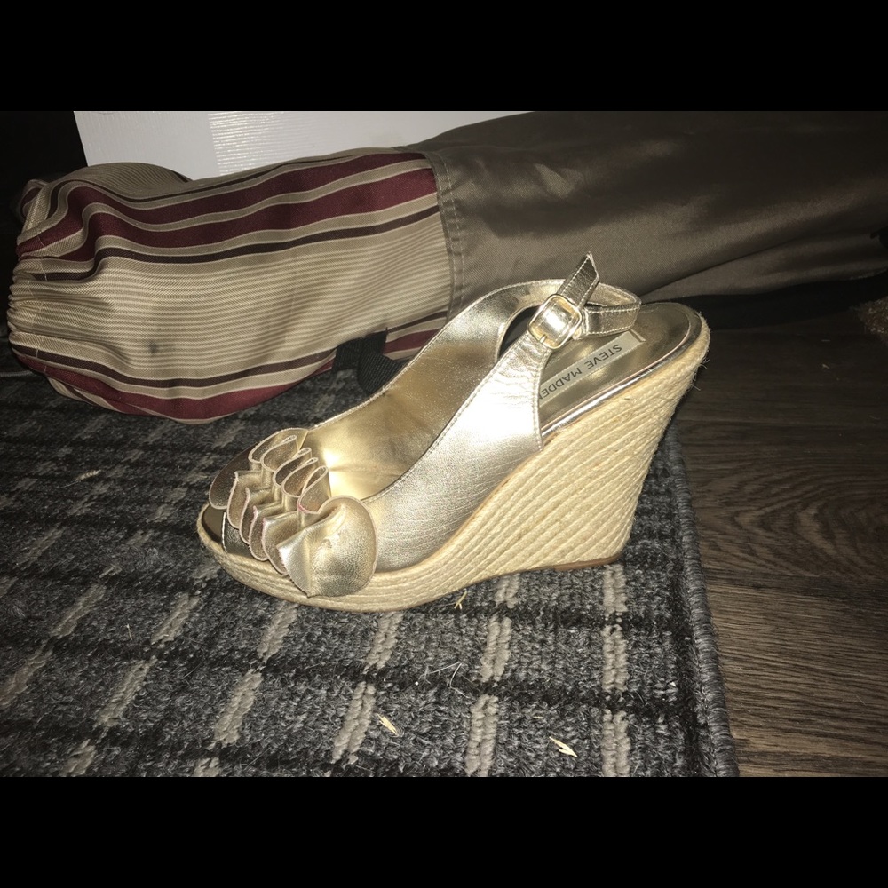 Steve Madden wedge gold